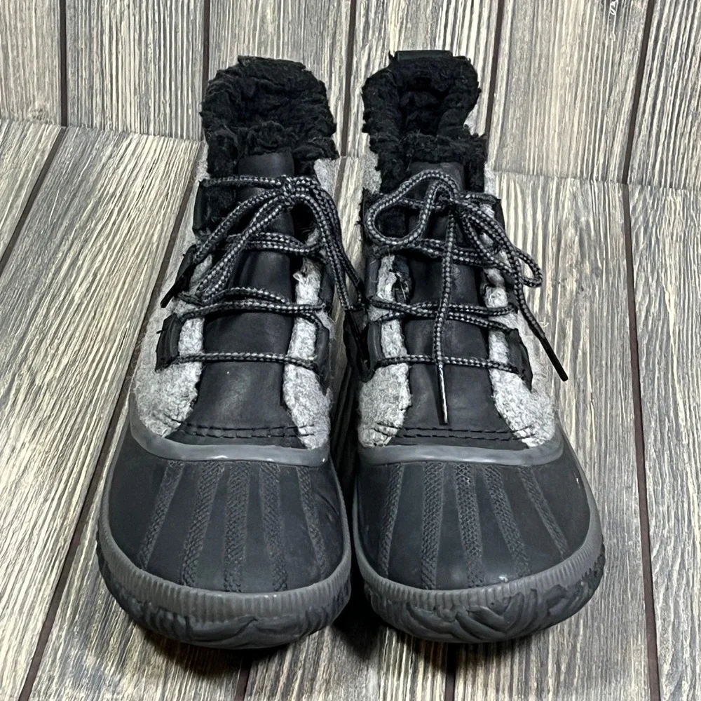 Sorel Out N About III Classic Women Sz 11 Black Grey Felt Waterproof Duck Boots